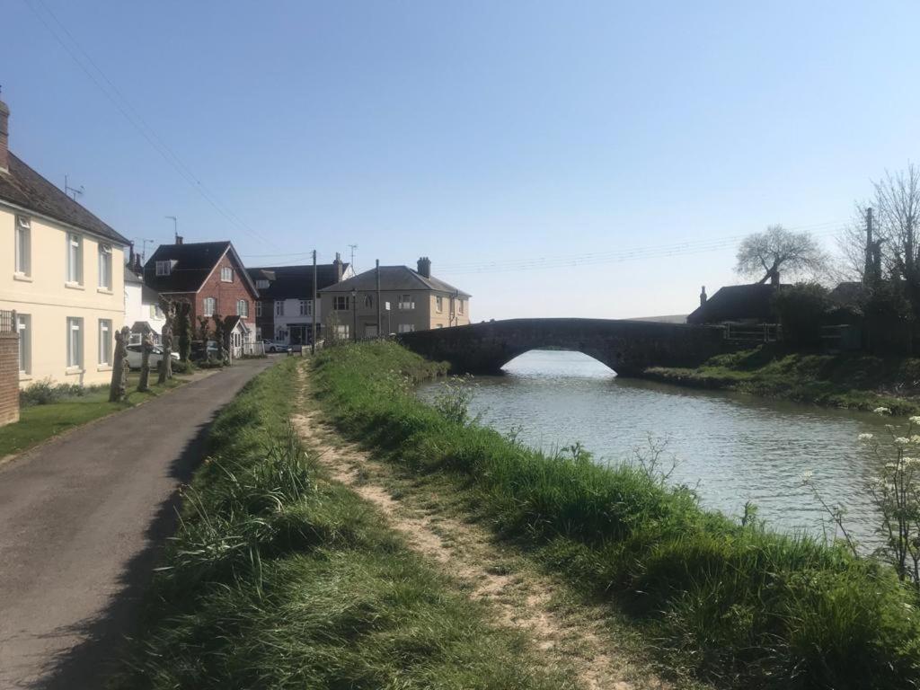Delightful Cottage On The River Adur Close To Brighton & The Downs No Dogs Sorry Upper Beeding Ngoại thất bức ảnh