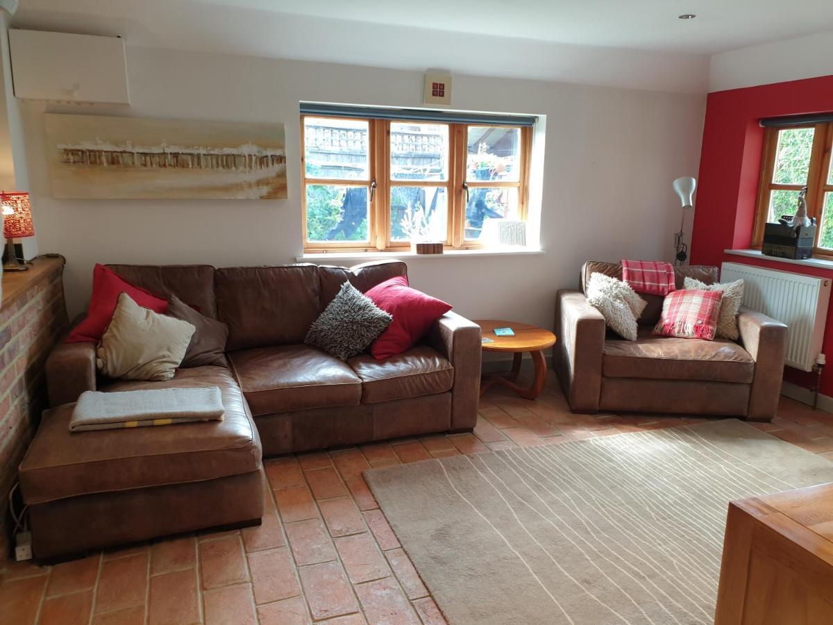 Delightful Cottage On The River Adur Close To Brighton & The Downs No Dogs Sorry Upper Beeding Ngoại thất bức ảnh