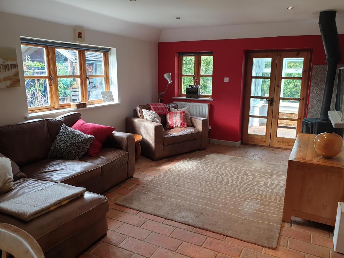 Delightful Cottage On The River Adur Close To Brighton & The Downs No Dogs Sorry Upper Beeding Ngoại thất bức ảnh