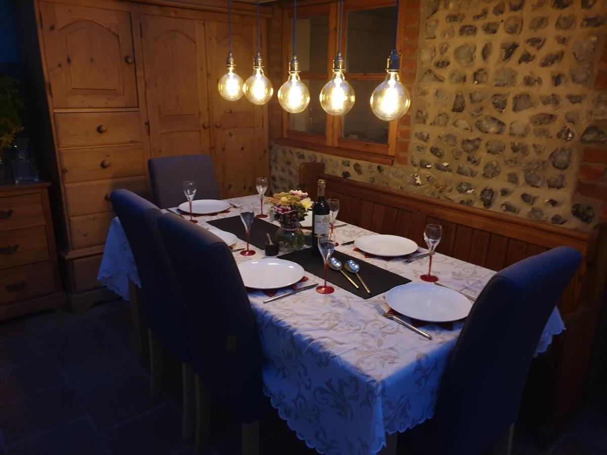 Delightful Cottage On The River Adur Close To Brighton & The Downs No Dogs Sorry Upper Beeding Ngoại thất bức ảnh